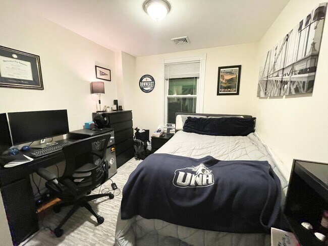 Photo - Beautiful 6 Bed Condo Style Apartment Available 9/1/26