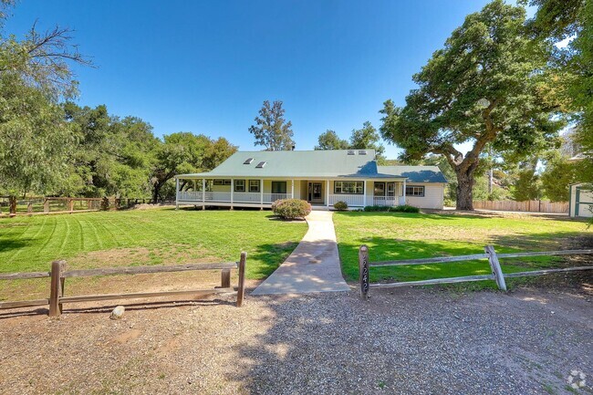 Owner maintains yard - 22242 Little Klondike Rd Rental