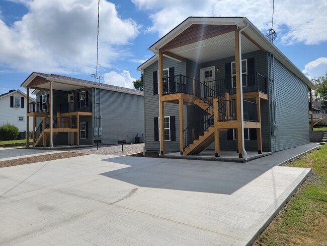Building Photo - 517 Hendrickson St Unit B