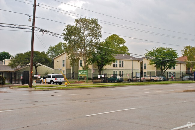 Summit at Mirasol Apartments