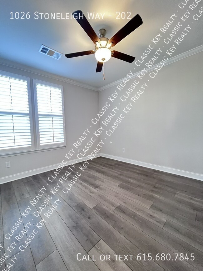 Photo - 1026 Stoneleigh Ln Unit 202
