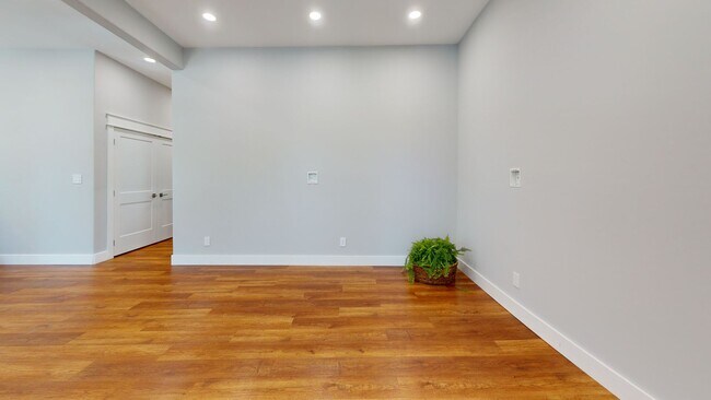 1401 Forest Ave