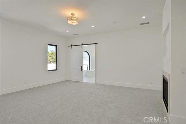 Photo - 5520 Woodlake Ave