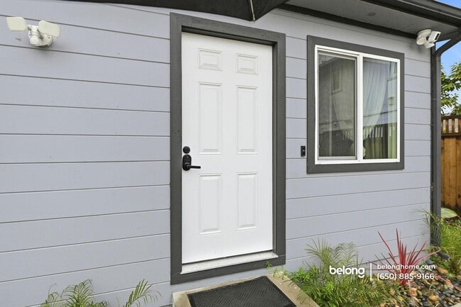 Photo - 1397 Vine St