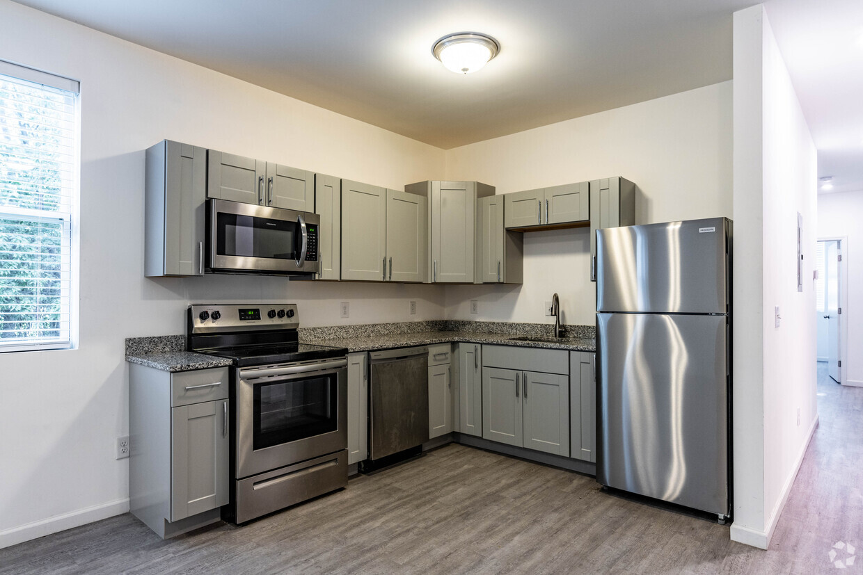 Floor Plan - 2BR/1.5BA
