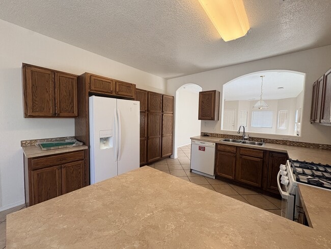 Photo - 7180 Husky Dr NE