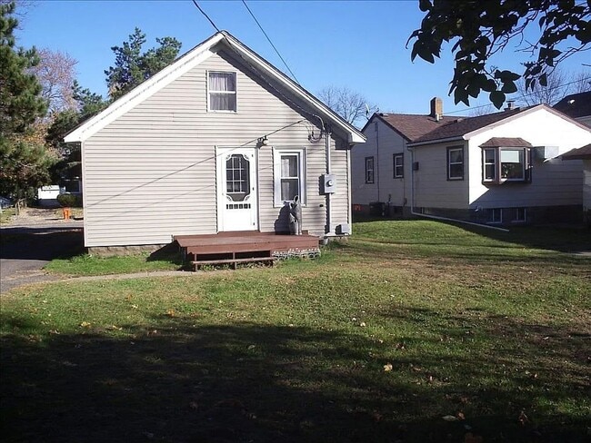 Photo - Charming 2-Bedroom Home with Detached Garage!
