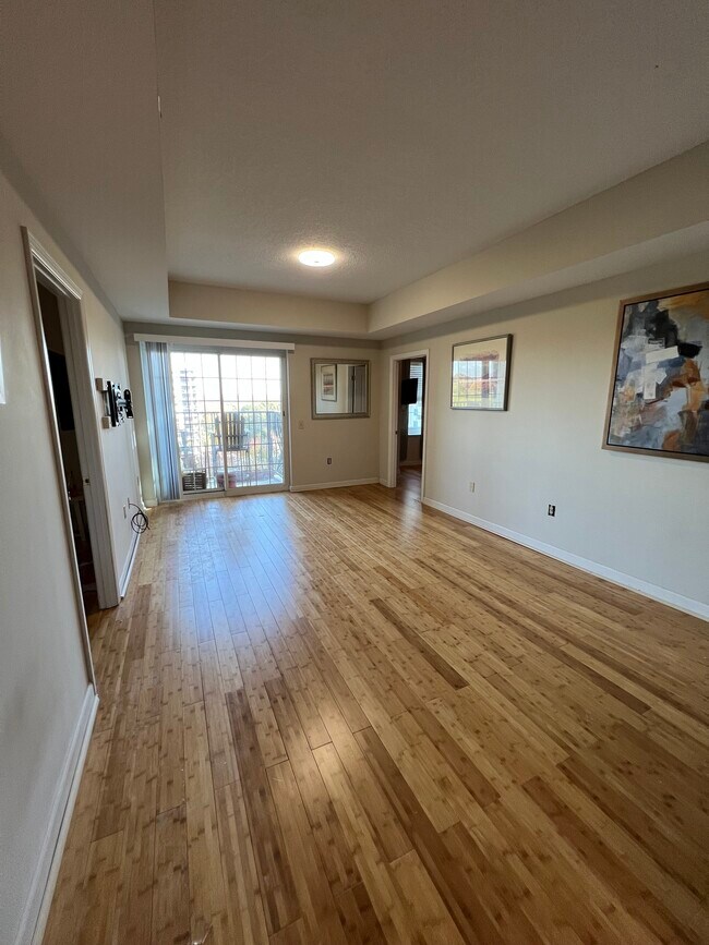 Photo - 195 14th St NE Unidad 810