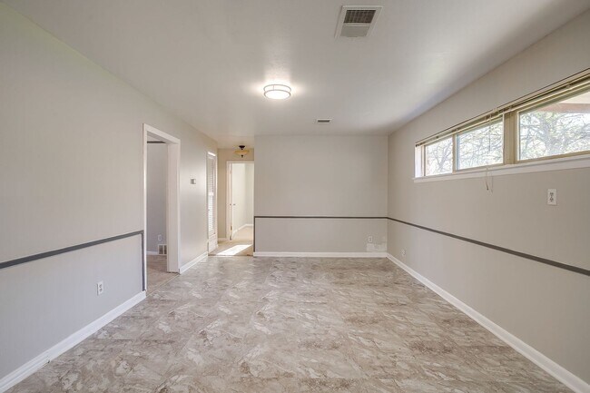 Photo - Great 4 Bed, 2 Bath Rental Available for New Tenants- 76134