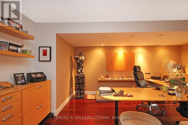 Photo - 281 Kirchoffer Ave