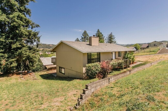 Photo - Great 3 Bedroom 2 Bath House!