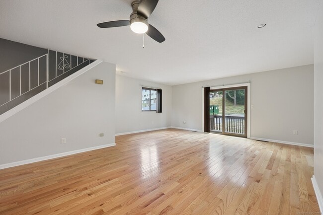Photo - 140 Thompson St Unit APT 8A