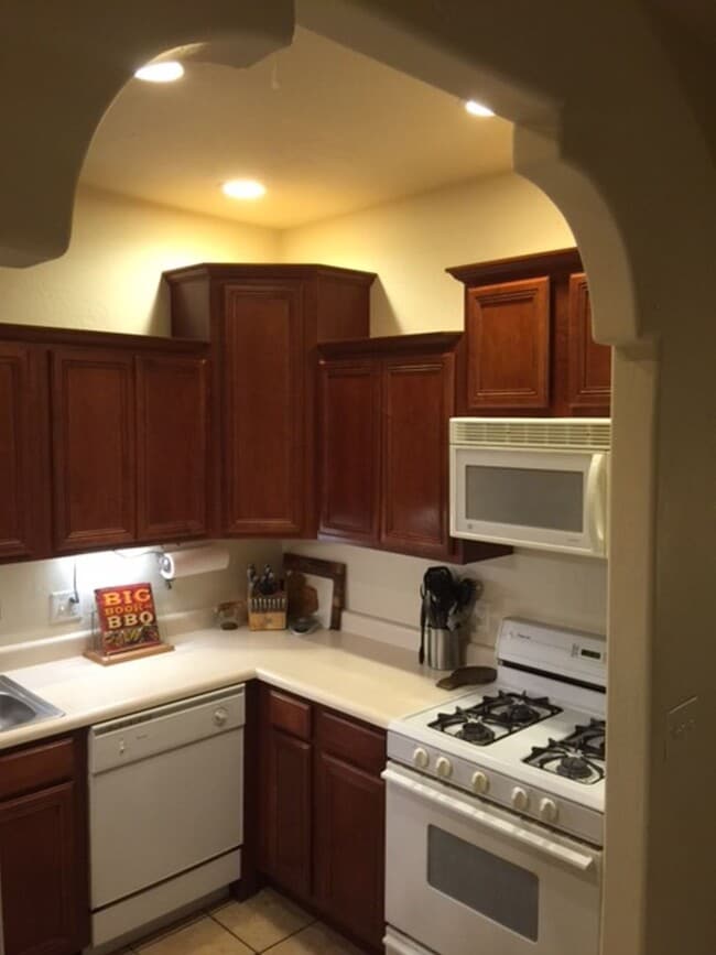 Photo - wonderful 3 bedroom townhome with a great location!