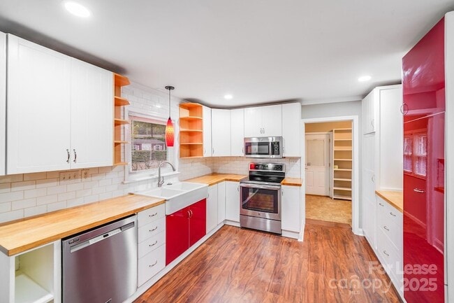 Photo - 5600 Riviere Dr