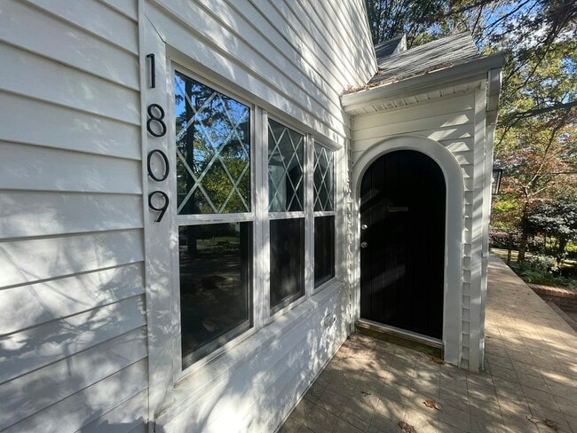 Photo - 1809 Chestnut Ave