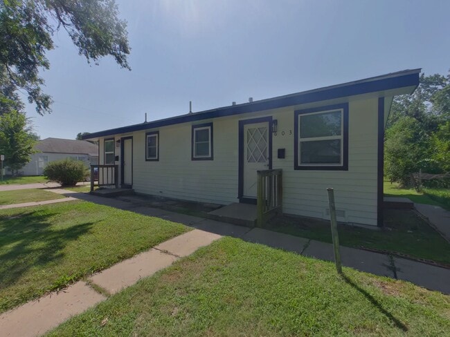 Building Photo - 601 N Gordon St Unit 603 N Gordon Rental