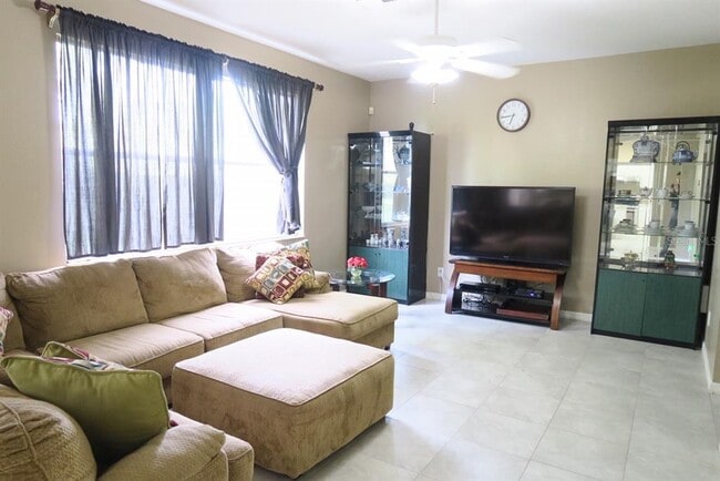 Photo - 4635 Riverton Dr