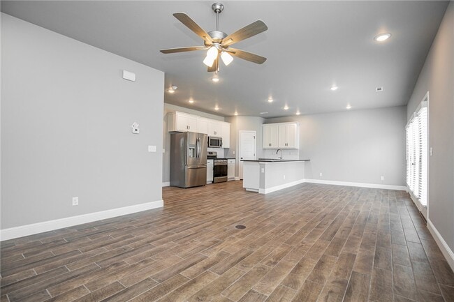Photo - 2010 Periwinkle Pl