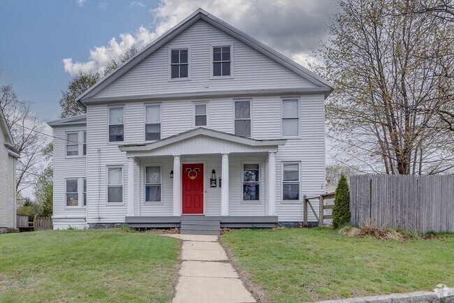 Building Photo - 4 Pleasant St Rental