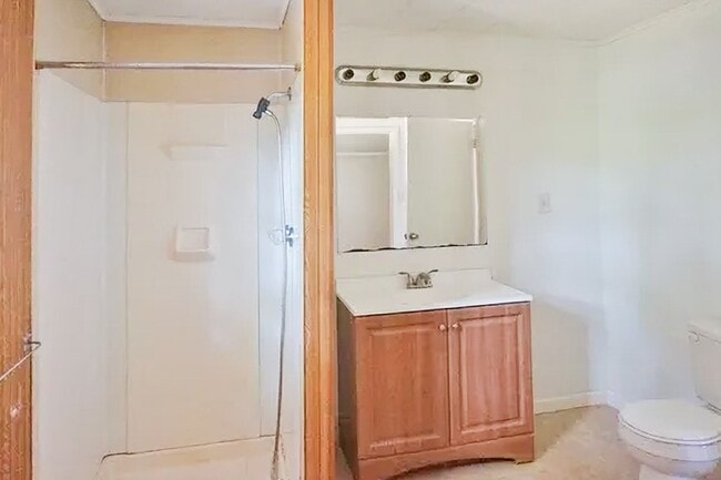 Building Photo - 4425 Harding Dr