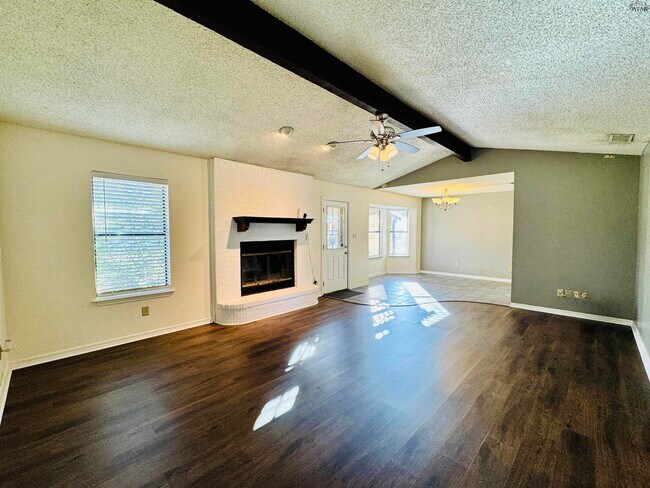 Photo - 5303 Greentree Ave