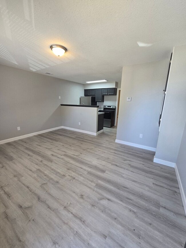 Photo - 1 Bedroom 1 Bathroom Apartment! Unidad 29 Osage Ridge Rd #5