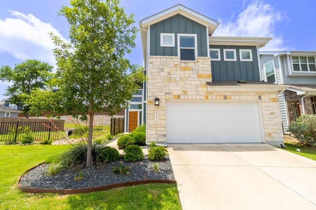Building Photo - Amazing and peaceful 3/2.5 home in Austin!