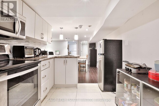 Photo - 207 Cedarvale Ave