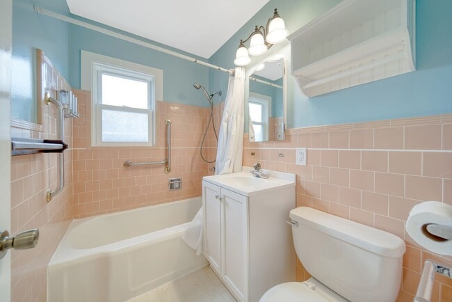 Photo - SOUTH SAN FRANCISCO HOME FOR RENT - $4,000/mo