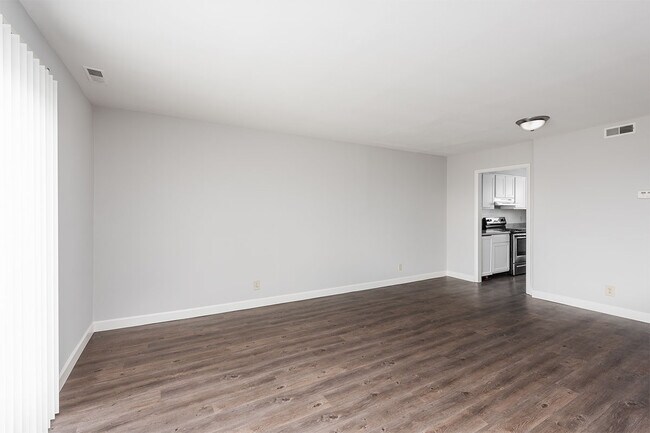 Photo - St Clair Village