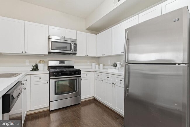 Photo - 1641 International Dr Unit 114