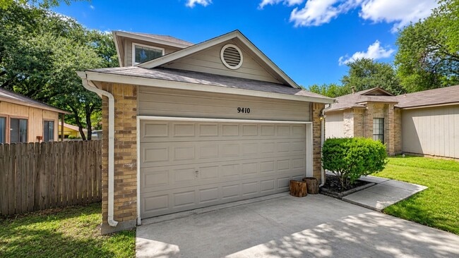 Photo - Northwest San Antonio Rental - 3/2 - Near SeaWorld, Alamo Ranch & Lackland AFB