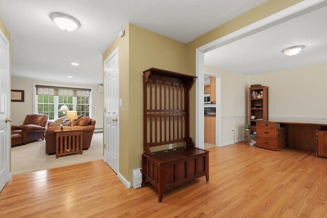 Photo - 27 Colburn St