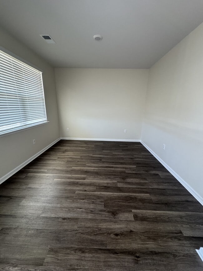 128 Shucking St