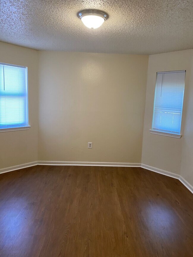 Photo - 1346 Jade Ave Unit 1346-B