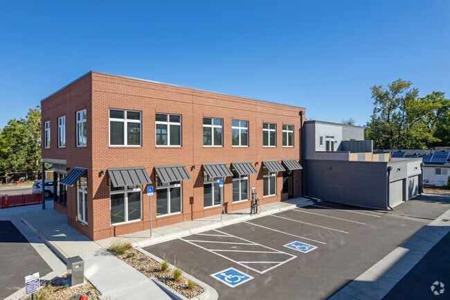 400 W Baseline - Baseline Old Town Village