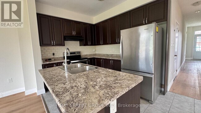 Photo - 7735 Shadbush Ln