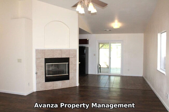 Home for Rent
3 Bed/2 Bath - 1,346 Sq Ft.
Rent: $2,095/month
Deposit: $2,195
