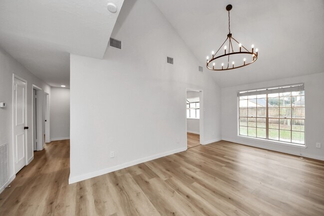 Photo - 718 Land Grant Dr