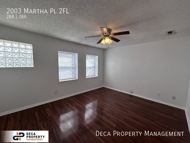 Photo - 2003 Martha Pl