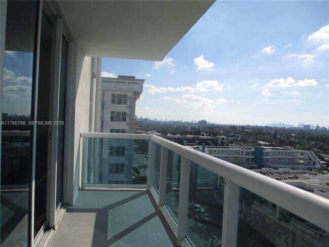 9201 Collins Ave Unit 1021