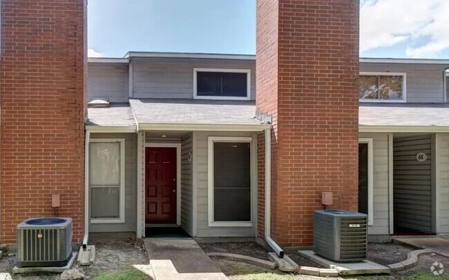 Building Photo - 1501 Stallings Dr Rental