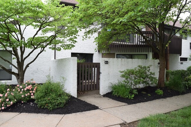 Photo - 801 Stratford Dr