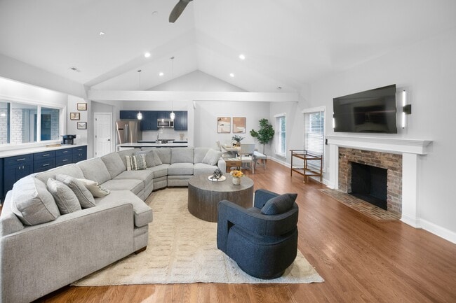 Photo - 1610 Jameston Dr