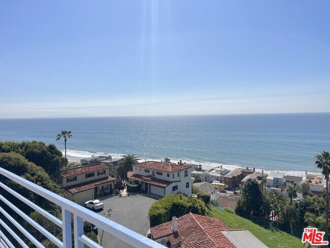 Photo - 21544 Rambla Vista