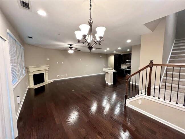 Photo - 1627 Trailview Way NE