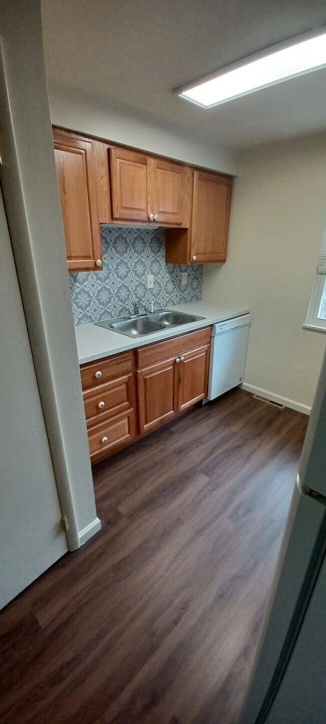 Photo - 604 Bigelow St