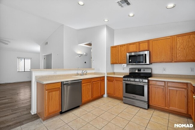 Photo - 4660 S Valley Rd