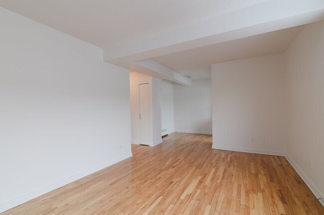 Photo - 735 Rue Gordon Unit 408