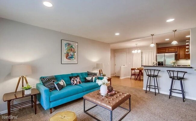 Photo - 1 br, 1 bath Condo - 5055 Collwood Boulevard